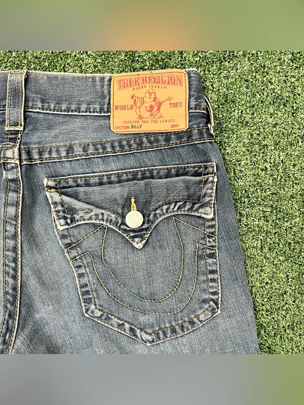 True Religion Billy Super T Y2K 90s Jean Shorts Jorts Size 33 Distressed